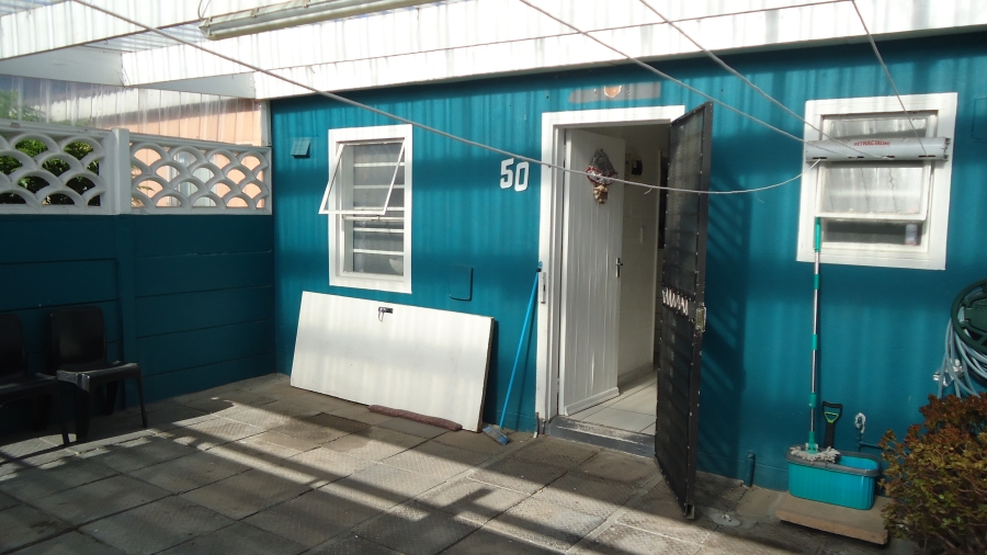 2 Bedroom Property for Sale in Pelican Park Western Cape